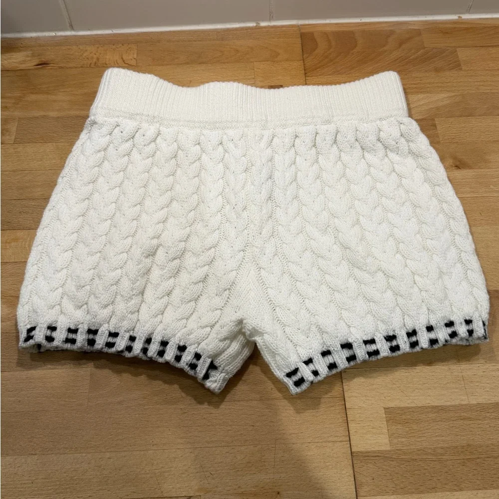 STAGE (Korea) knit bloomers / shorts - small - Picture 3 of 6